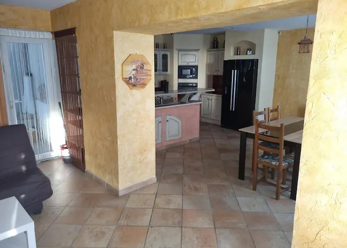 Privee En Centre * Roissy-en-France